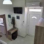 Sebastian Luxury House מלון