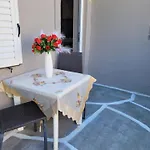 Sebastian Luxury House מלון